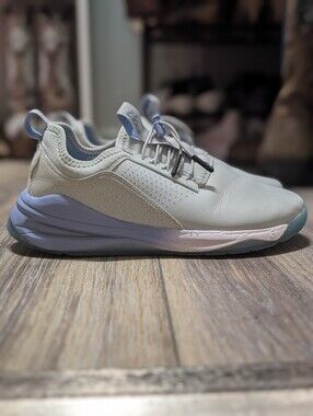 Clove Tennis Shoes
